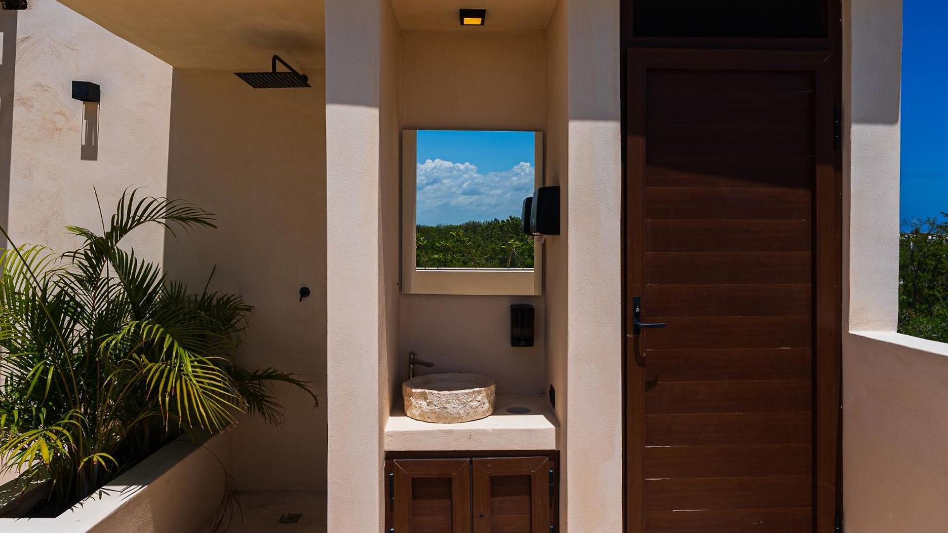 2 Bedrooms, Rooftop & Pool At La Veleta Tulum
