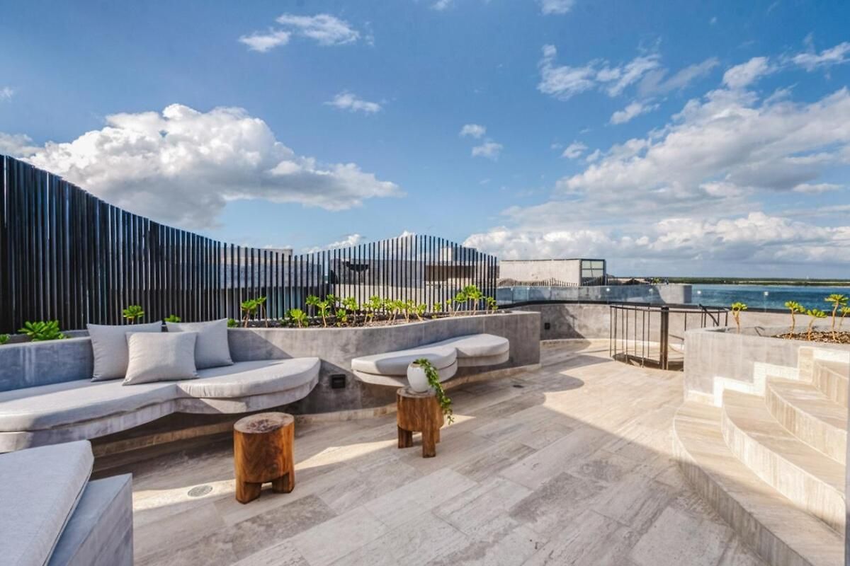 Beachfront 3br Penthouse W Private Pool Hot Tub & Gym Apartment Tulum