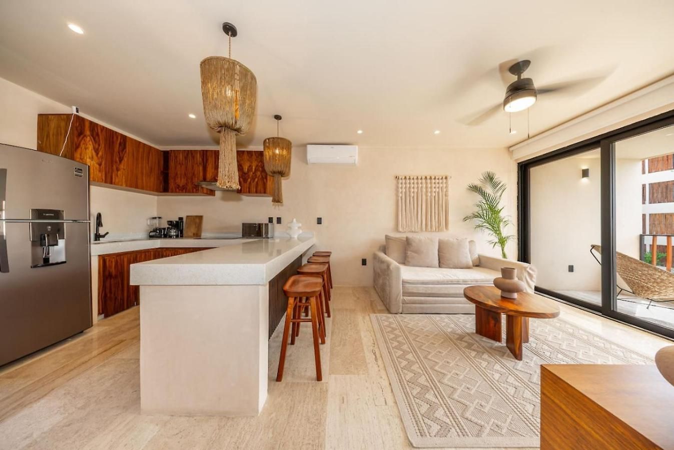 Apartment Modern 1br W Private Jacuzzi Pool Balcony