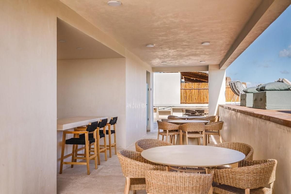 Quiet 2br Penthouse W Private Pool And Gym, Cowork Apartment