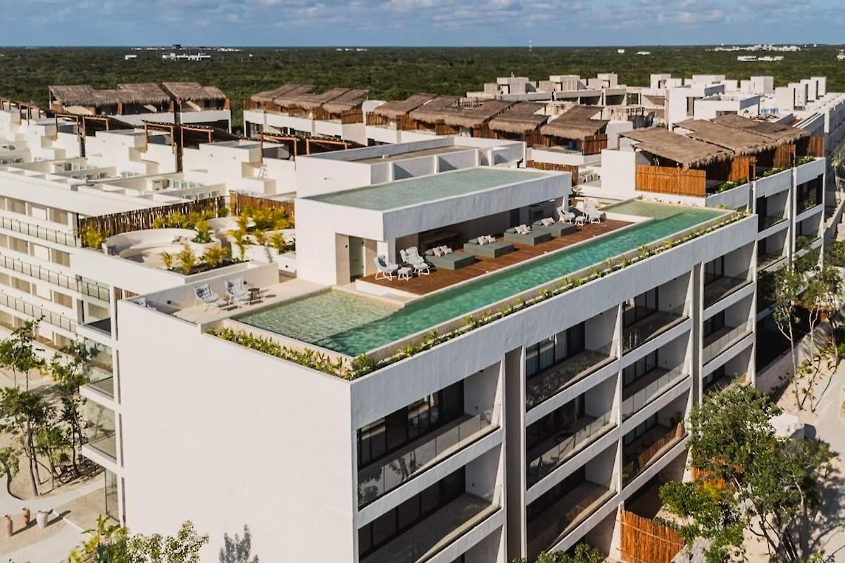 Apartment Quiet 2br Penthouse W Private Pool And Gym, Cowork