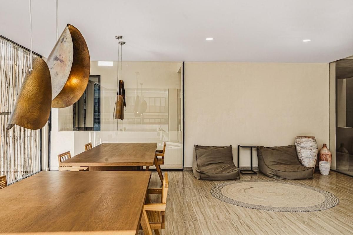 Quiet 2br Penthouse W Private Pool And Gym, Cowork *