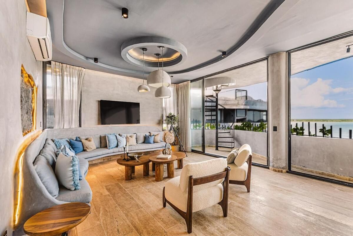 Apartment Beachfront 3br Penthouse W Private Pool Hot Tub & Gym *