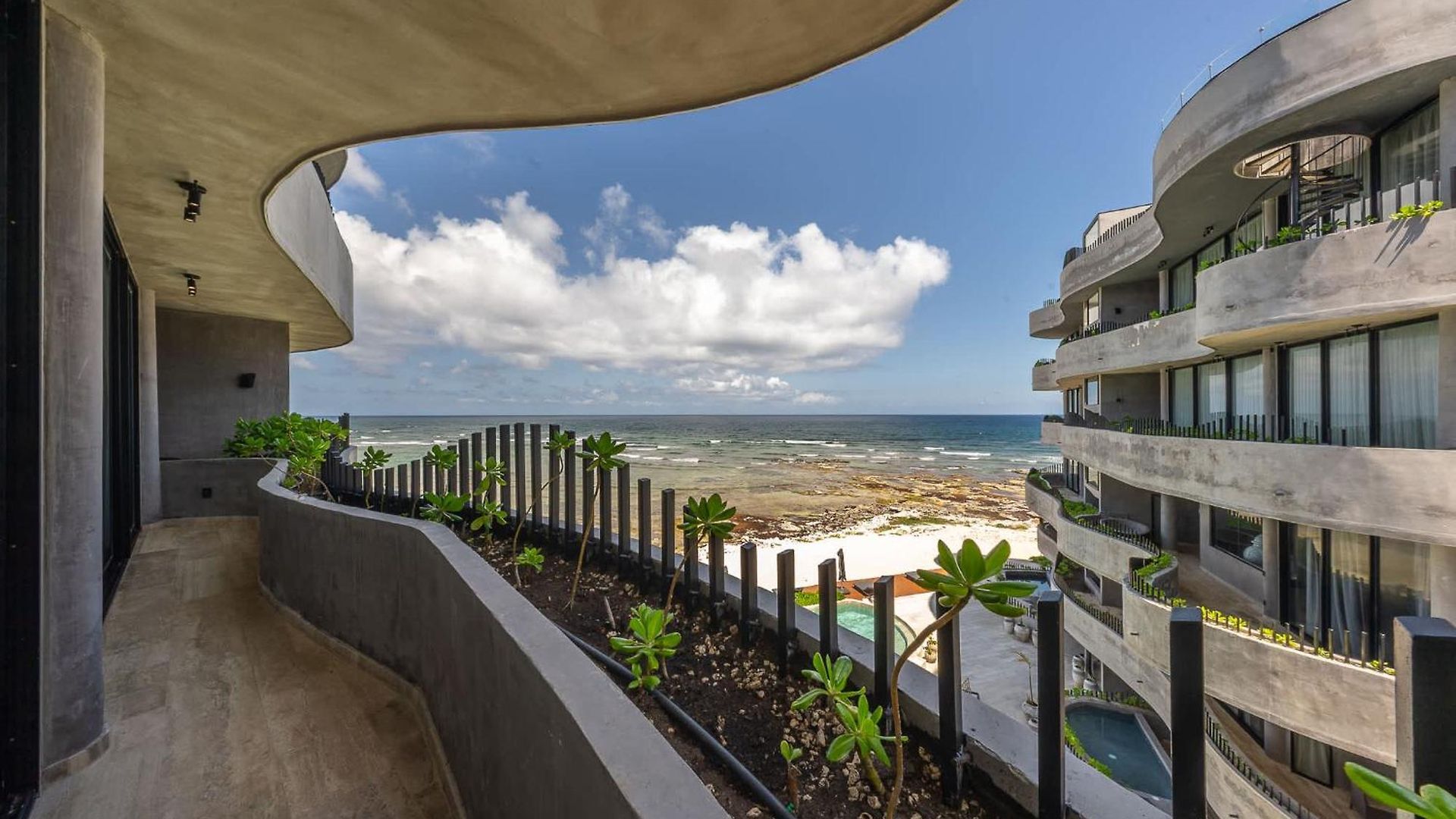 Oceanfront 3br Luxury Maiim Tankah With Pool & Gym