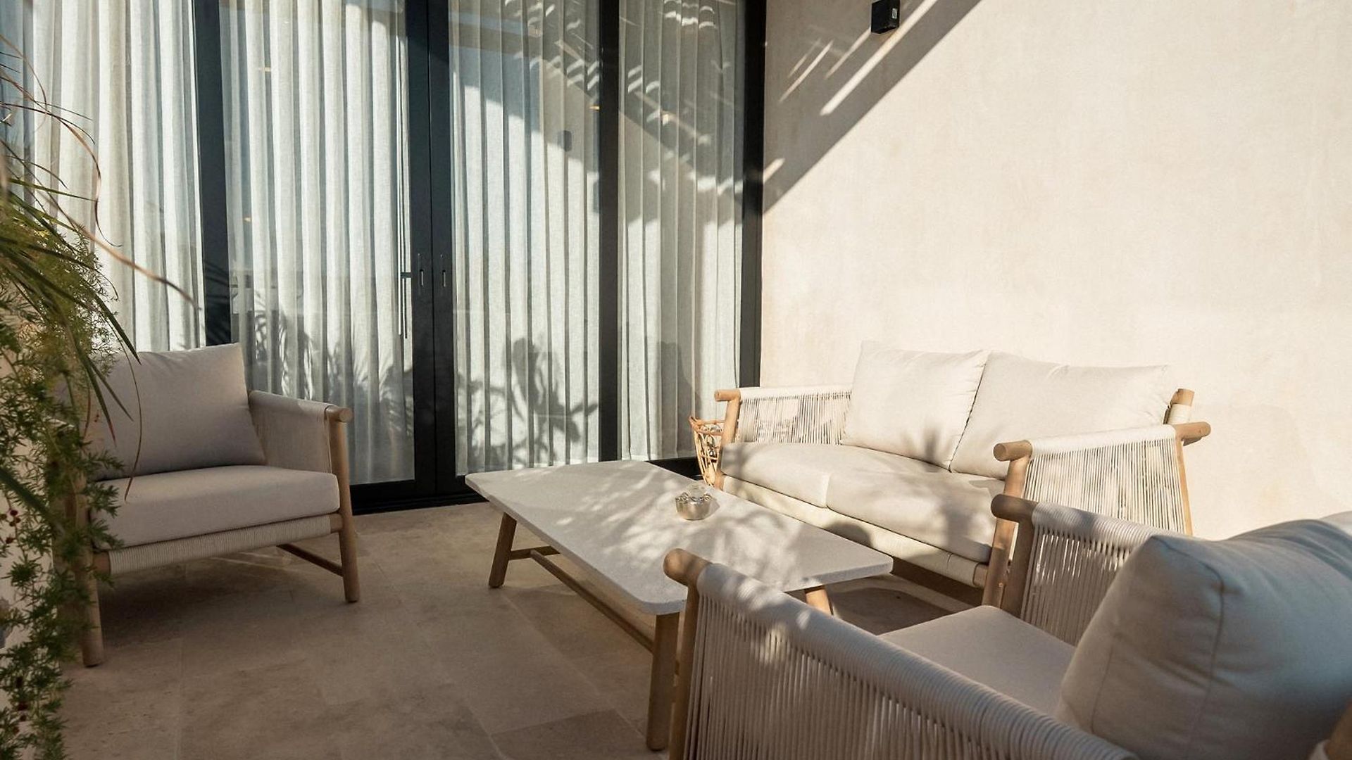 Apartment 2-story Penthouse With Private Jacuzzi 5 Min *