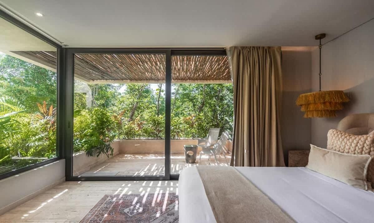 Caiman Luxury 5br In Santos