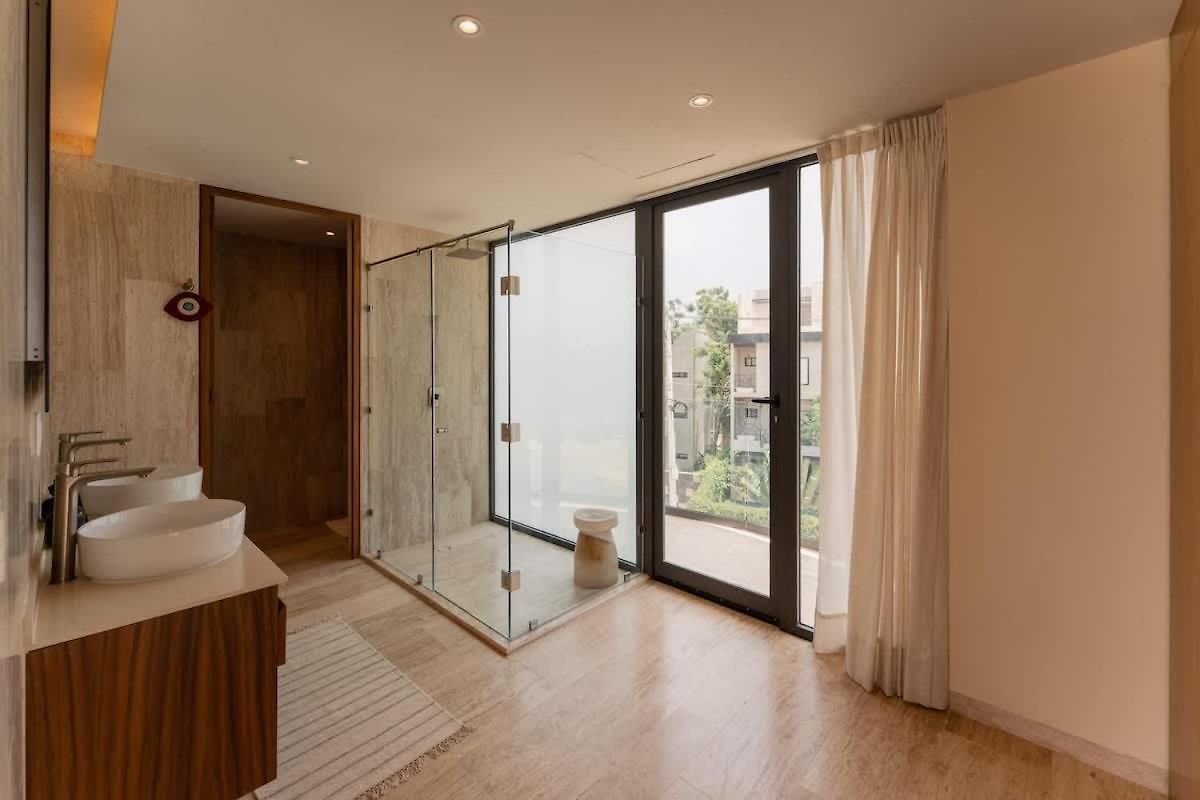 Private Oasis Mistiq, Rooftop Pool, Shuttle