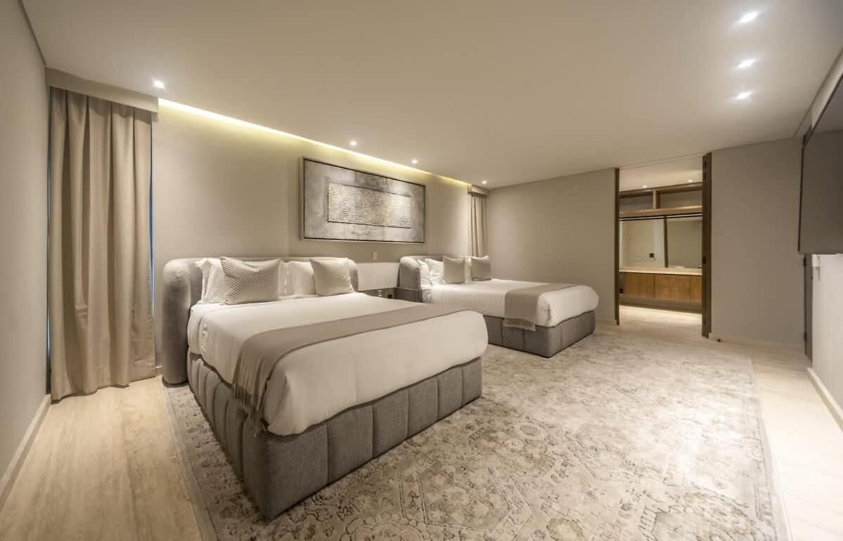 Caiman Luxury 5br In Santos *