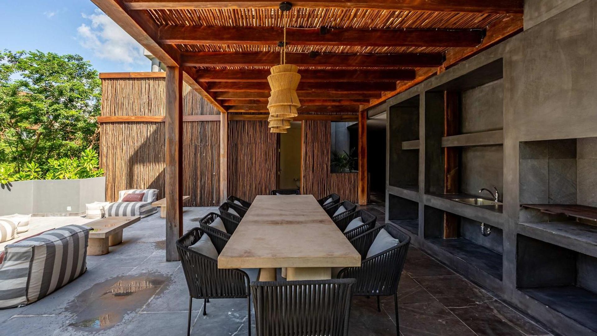 Modern 1br Jungle View Retreat In Humana With Rooftop Pool *