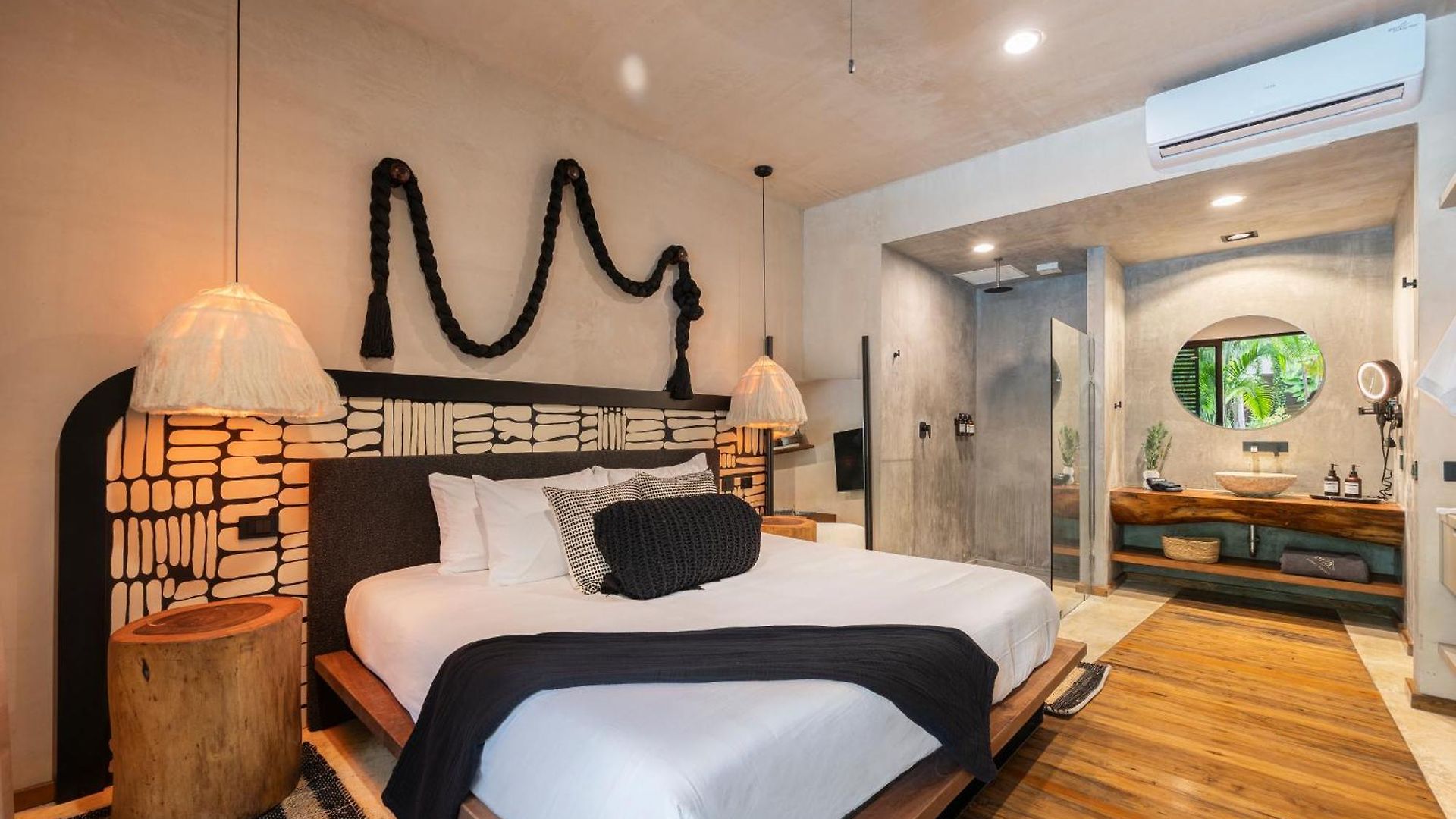 Hotel Era &