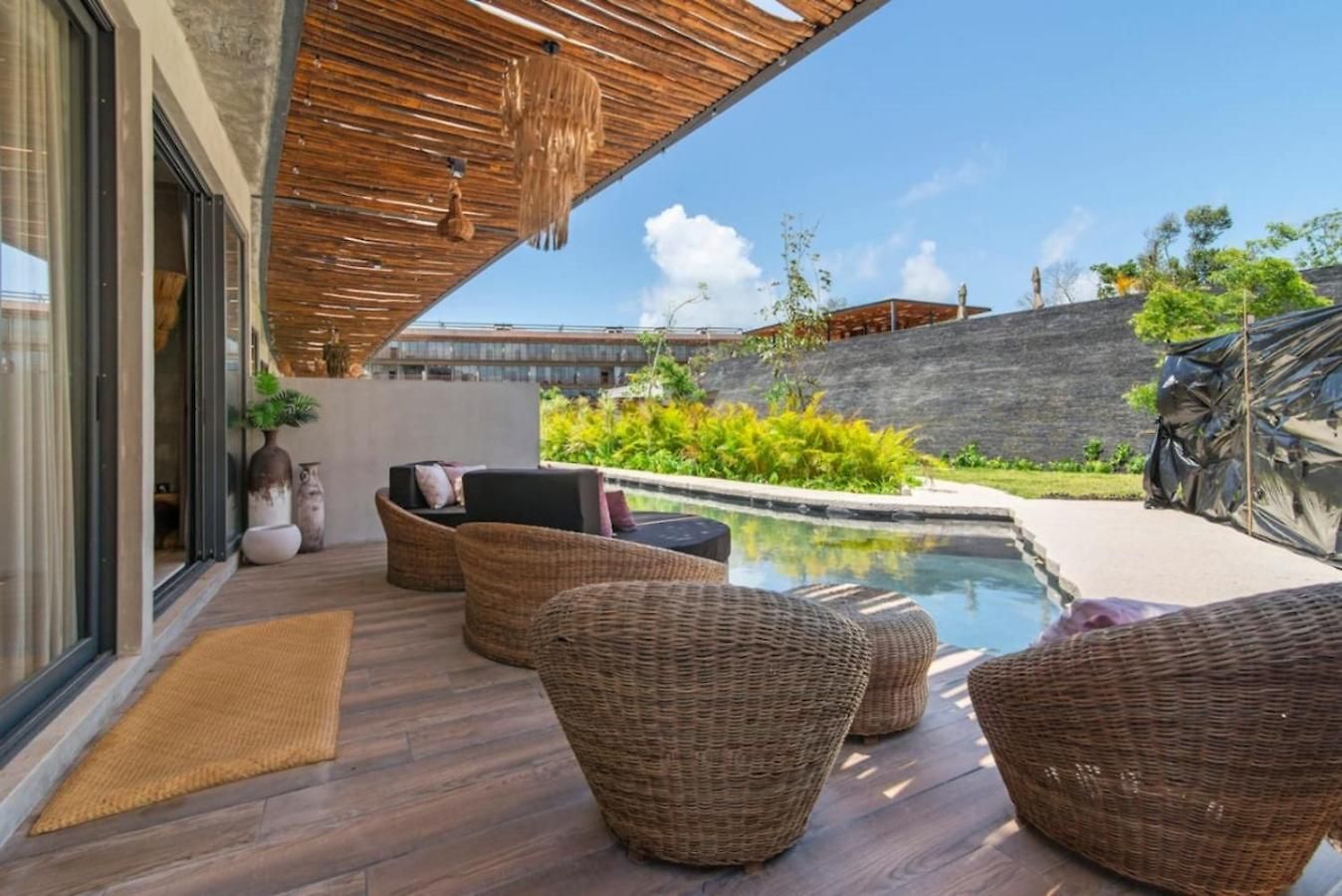Nuju - Beutiful With Swimout-gym-rooftop-pool *