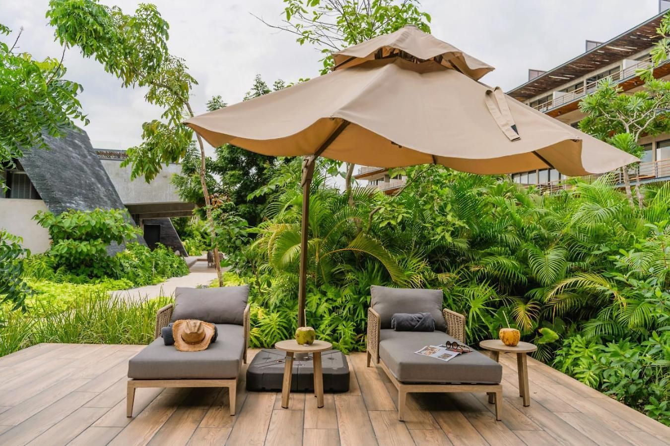 Nuju - Beutiful With Swimout-gym-rooftop-pool Apartment
