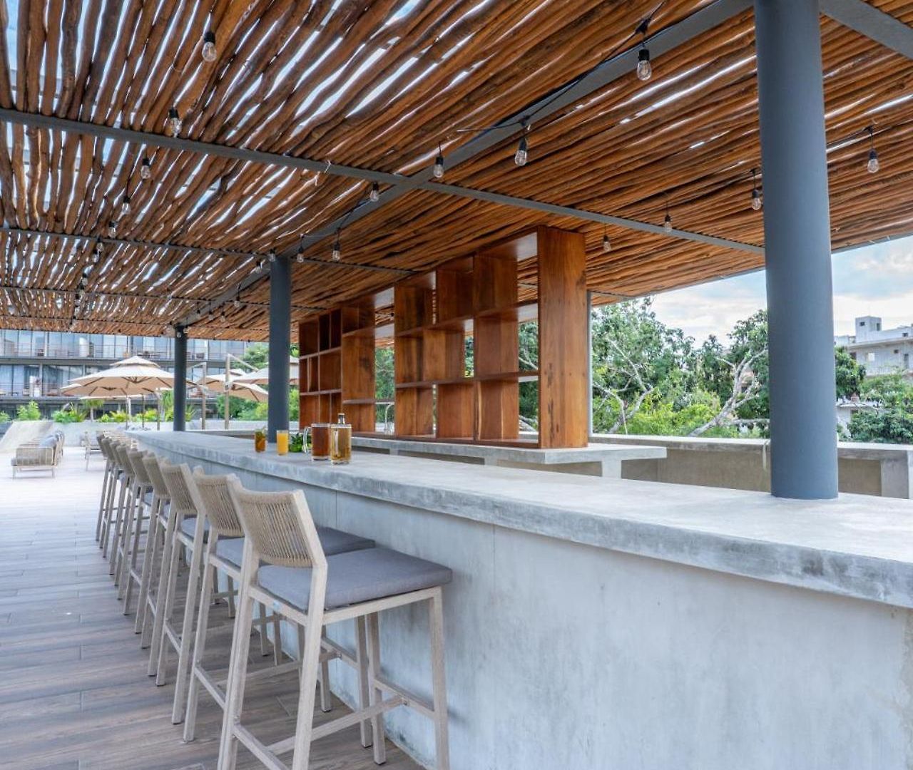 Nuju - Beutiful With Swimout-gym-rooftop-pool