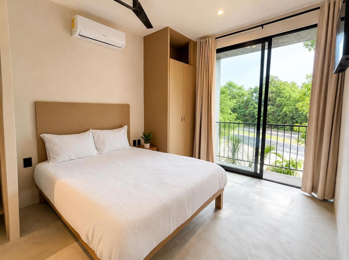 Romantic Jungle Studio, Rooftop Pool & Lounge Apartment Tulum