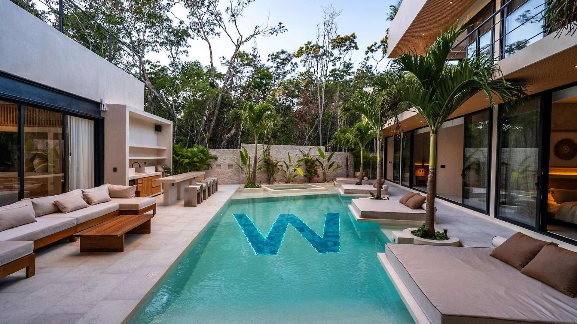 Villa Casa W - Style 8 Bedroom With 2 Pools *