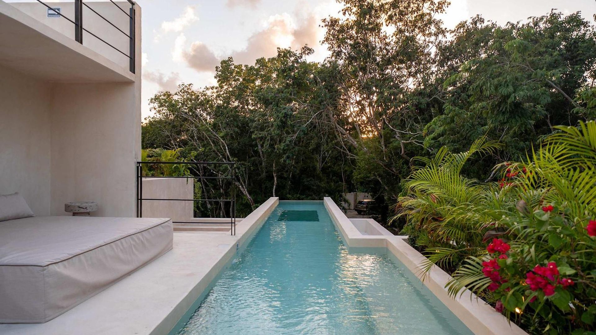 Villa Casa W - Style 8 Bedroom With 2 Pools *