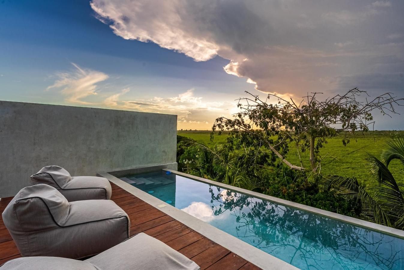Luxury Beachfront 3br Apartment *