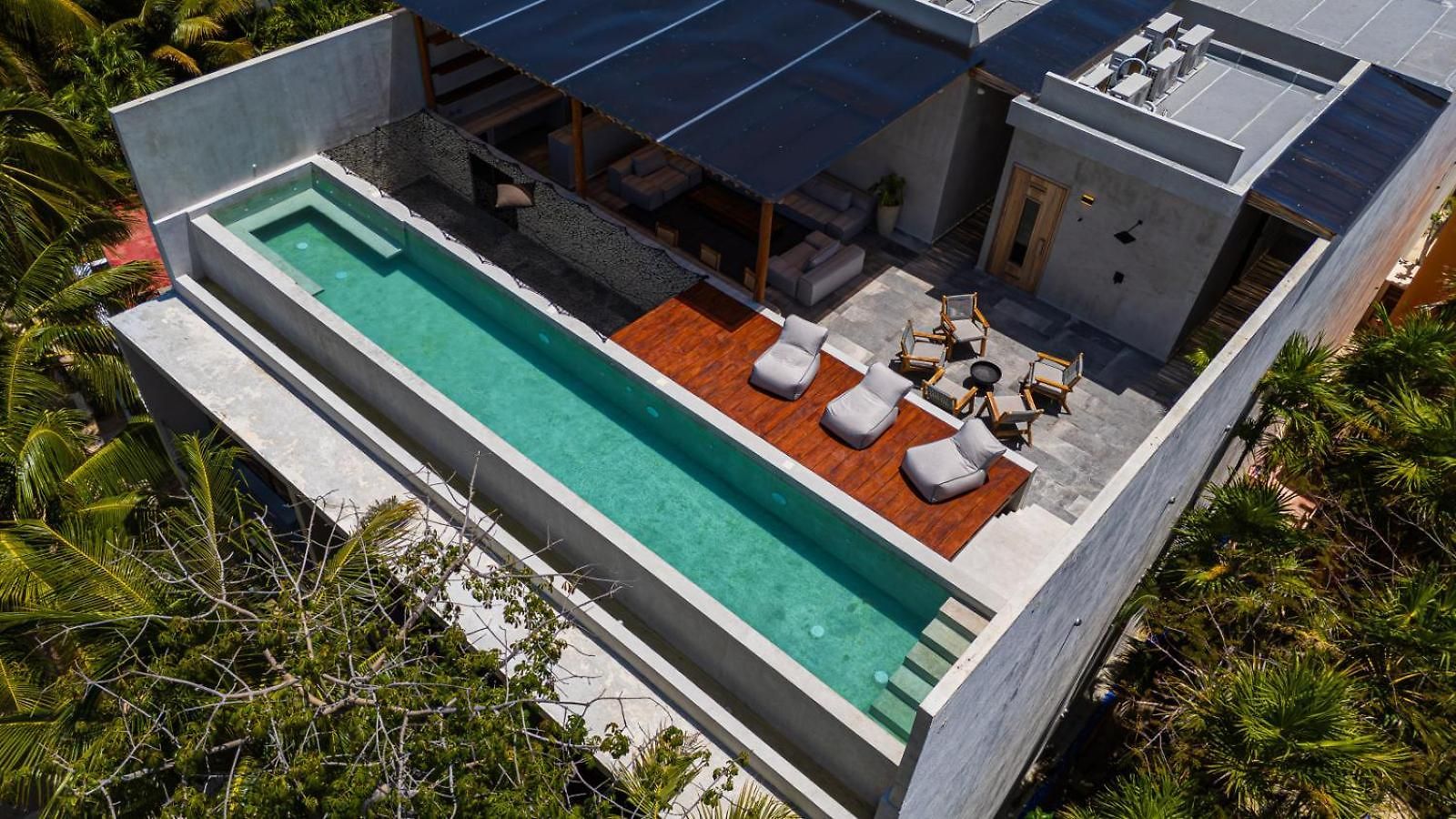Luxury Beachfront 3br