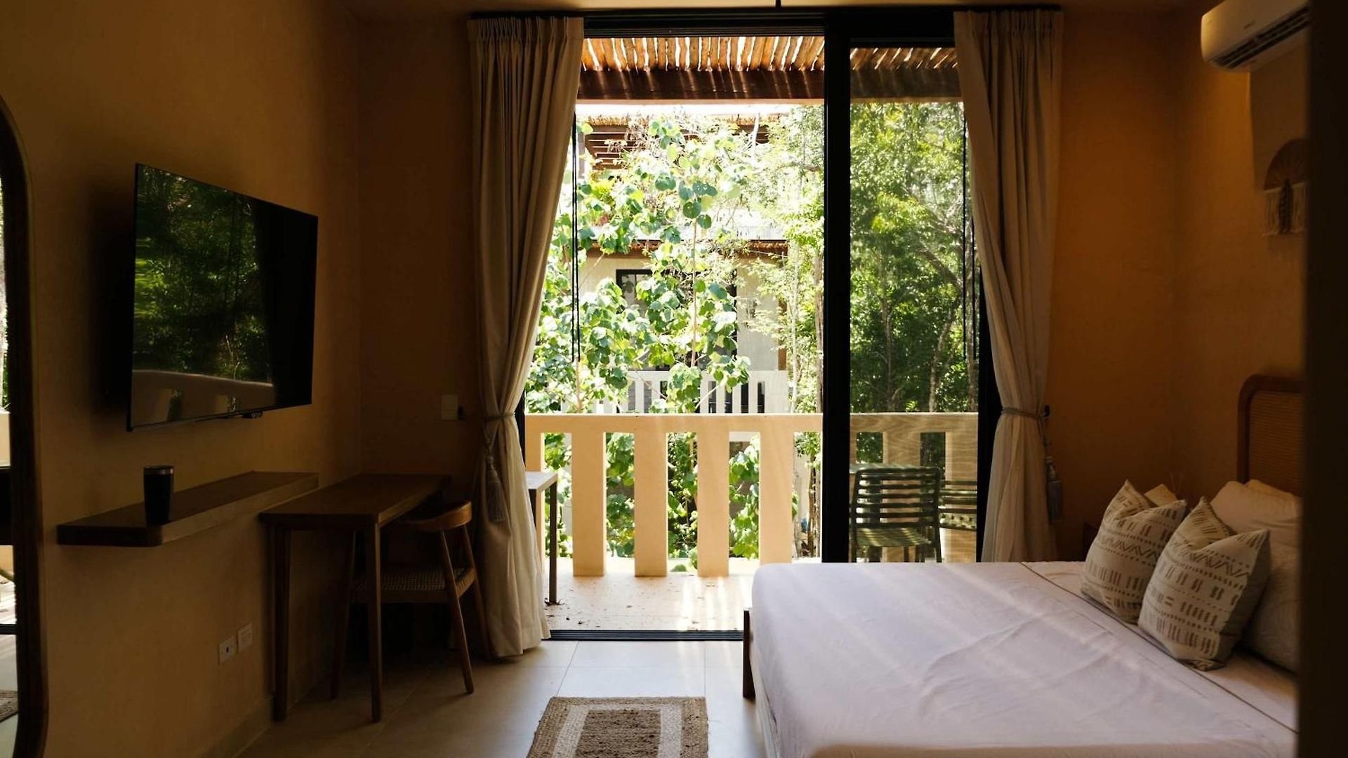 Jungle 4br Private Pool Holiday home