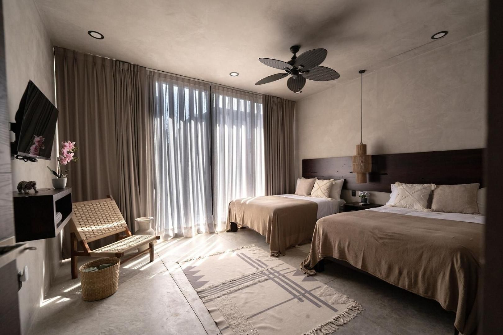 The Four Luxury Villas, 8 Pools, 15 Brs, 38 Pax * Tulum
