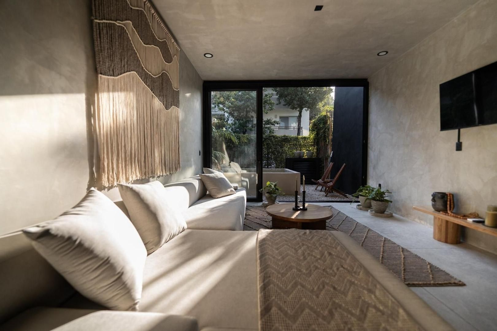 The Four Luxury Villas, 8 Pools, 15 Brs, 38 Pax * Tulum