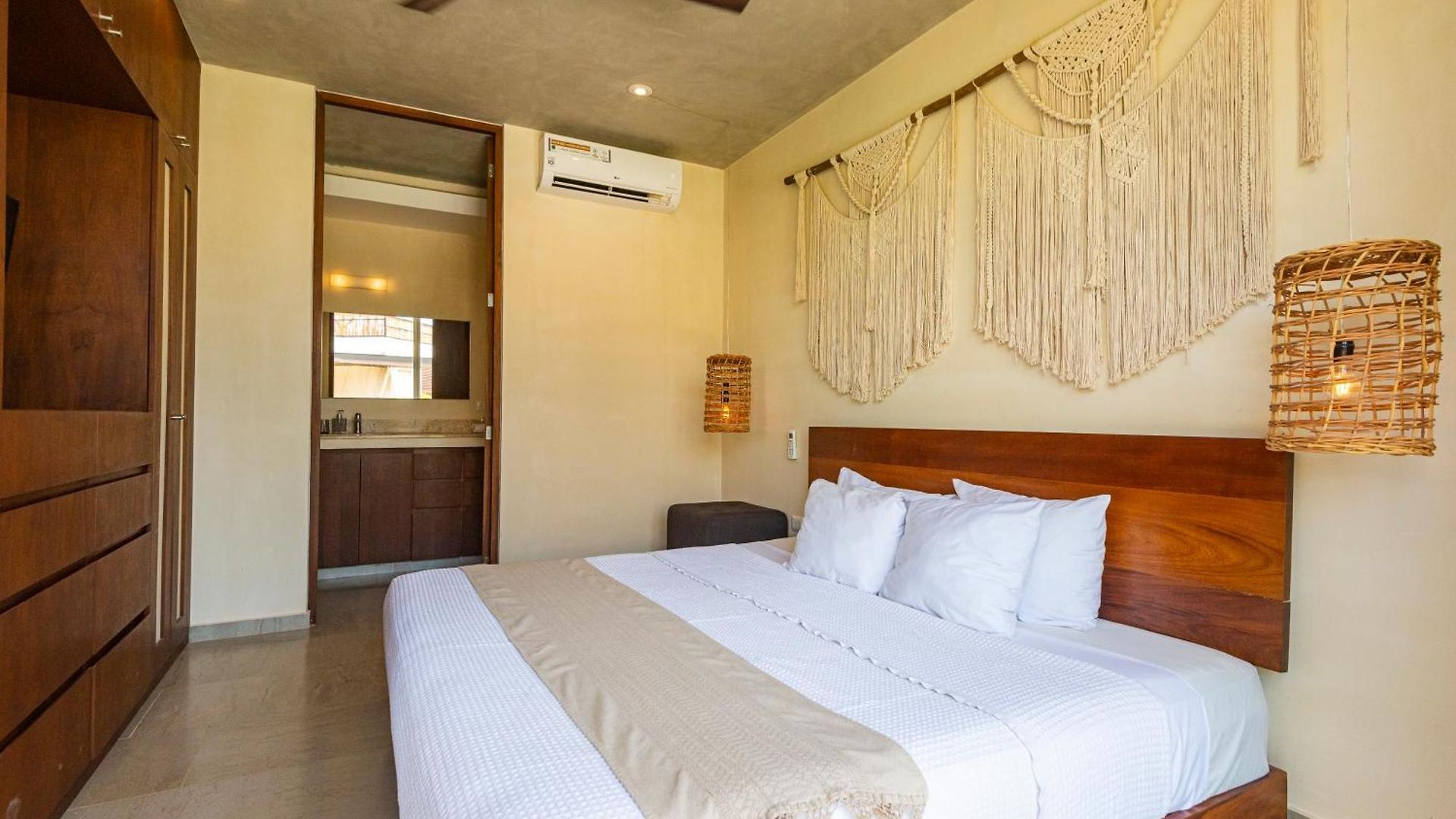 Aruna * Tulum