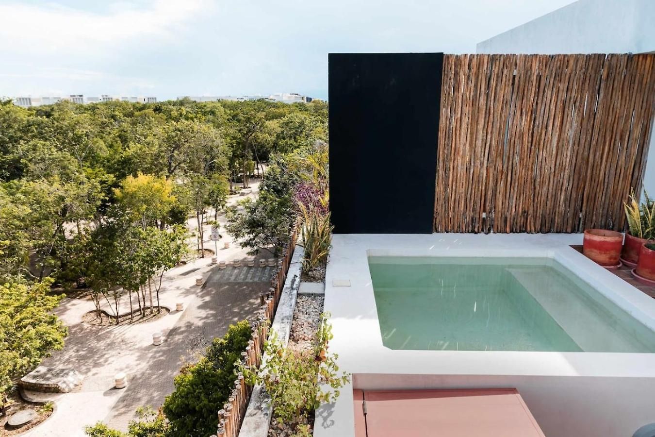 Amira Private Pool Facing The Park *
