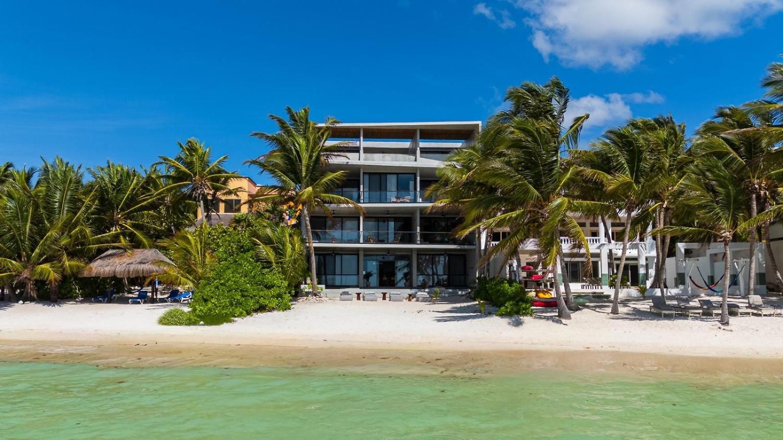Luxury Beachfront 3br Apartment