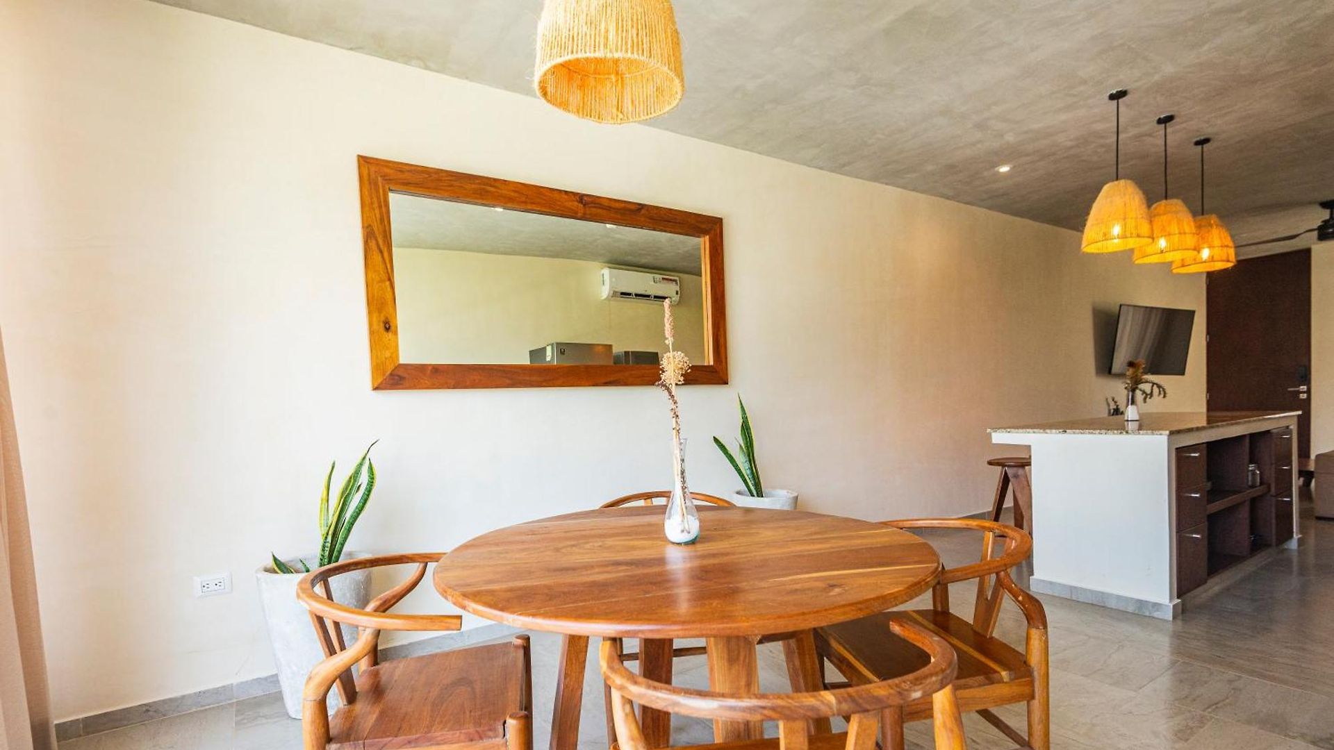 Aruna Apartment