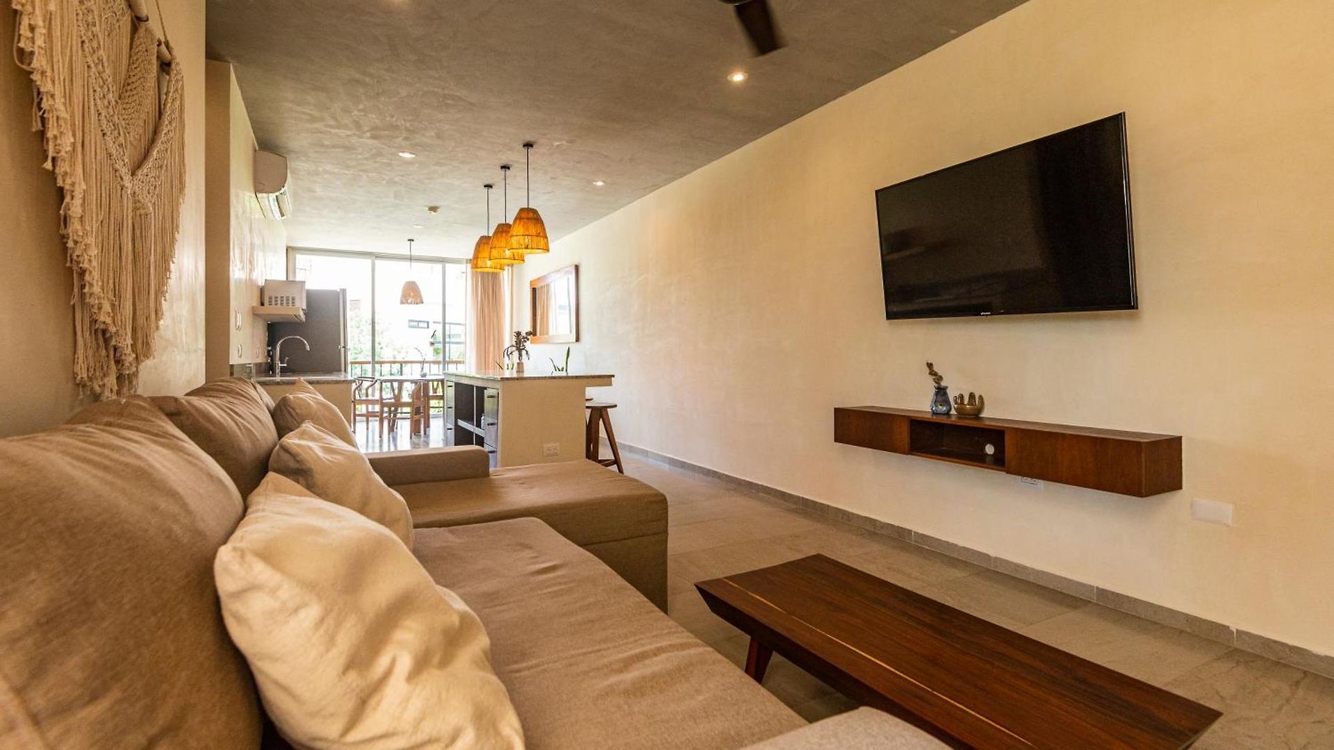 Aruna Apartment