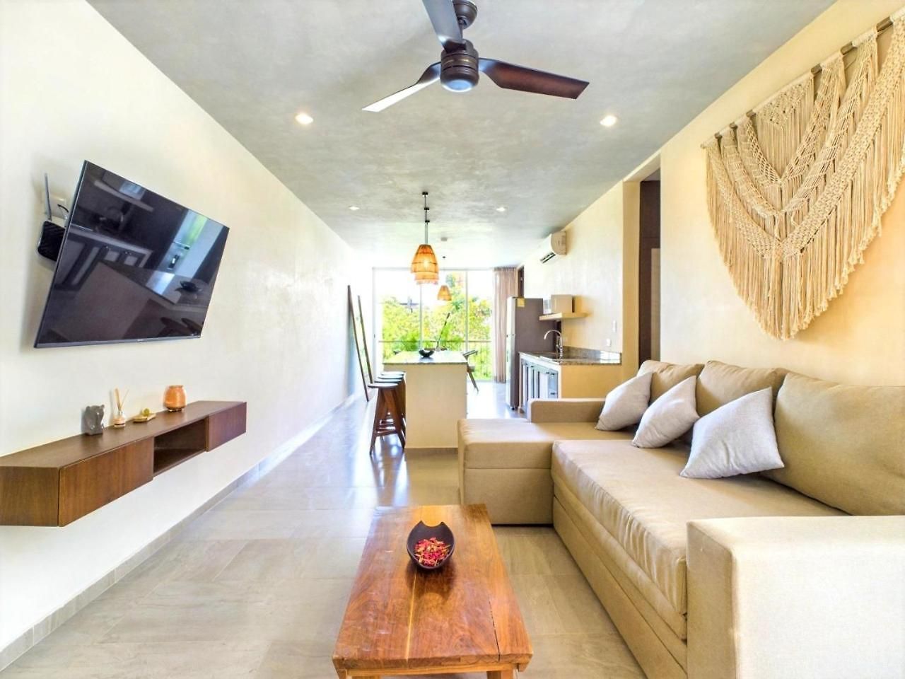 Aruna Apartment