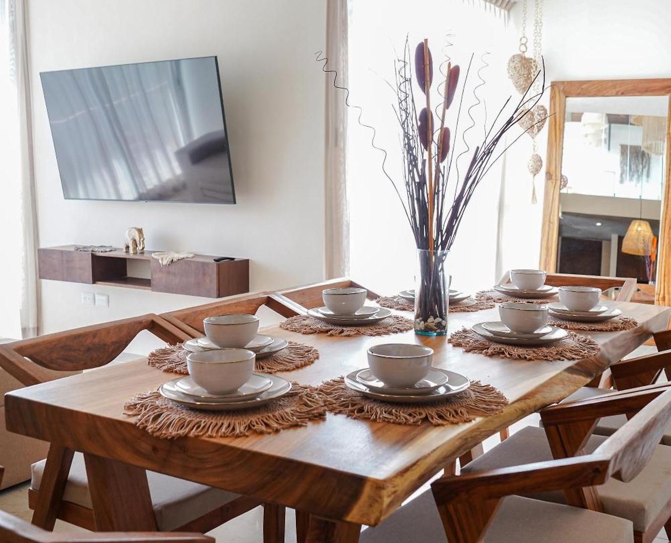 Aruna Apartment *