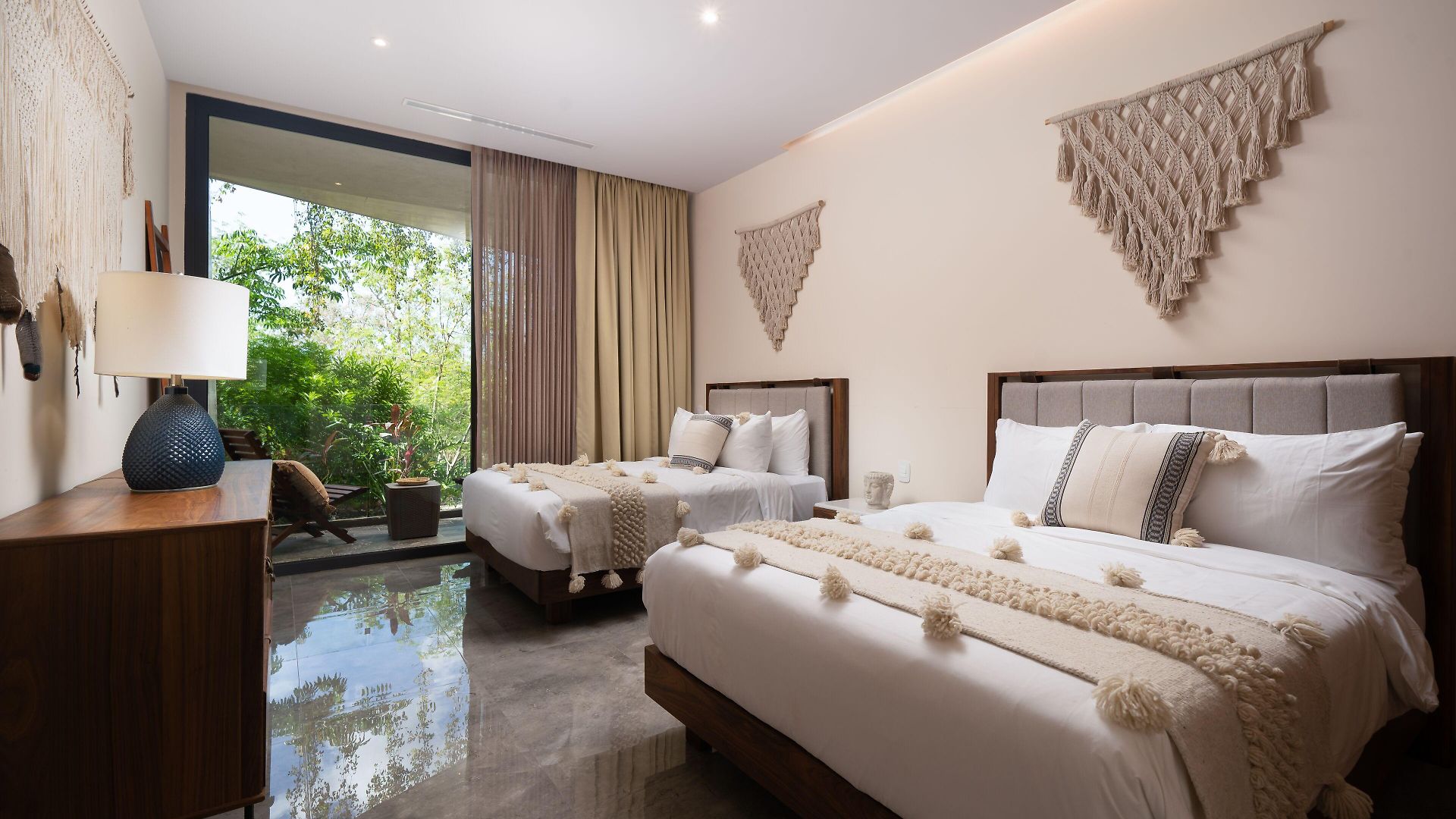 Mistiq Apartahotel