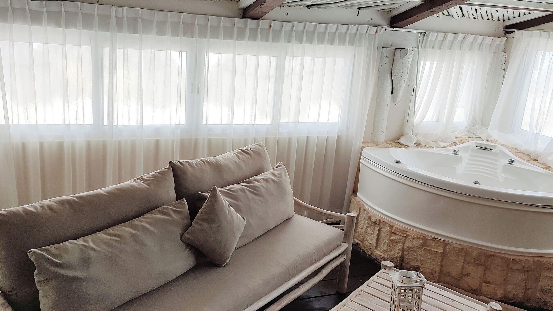 Hotel Estrellas - Located At The Party Zone 4*