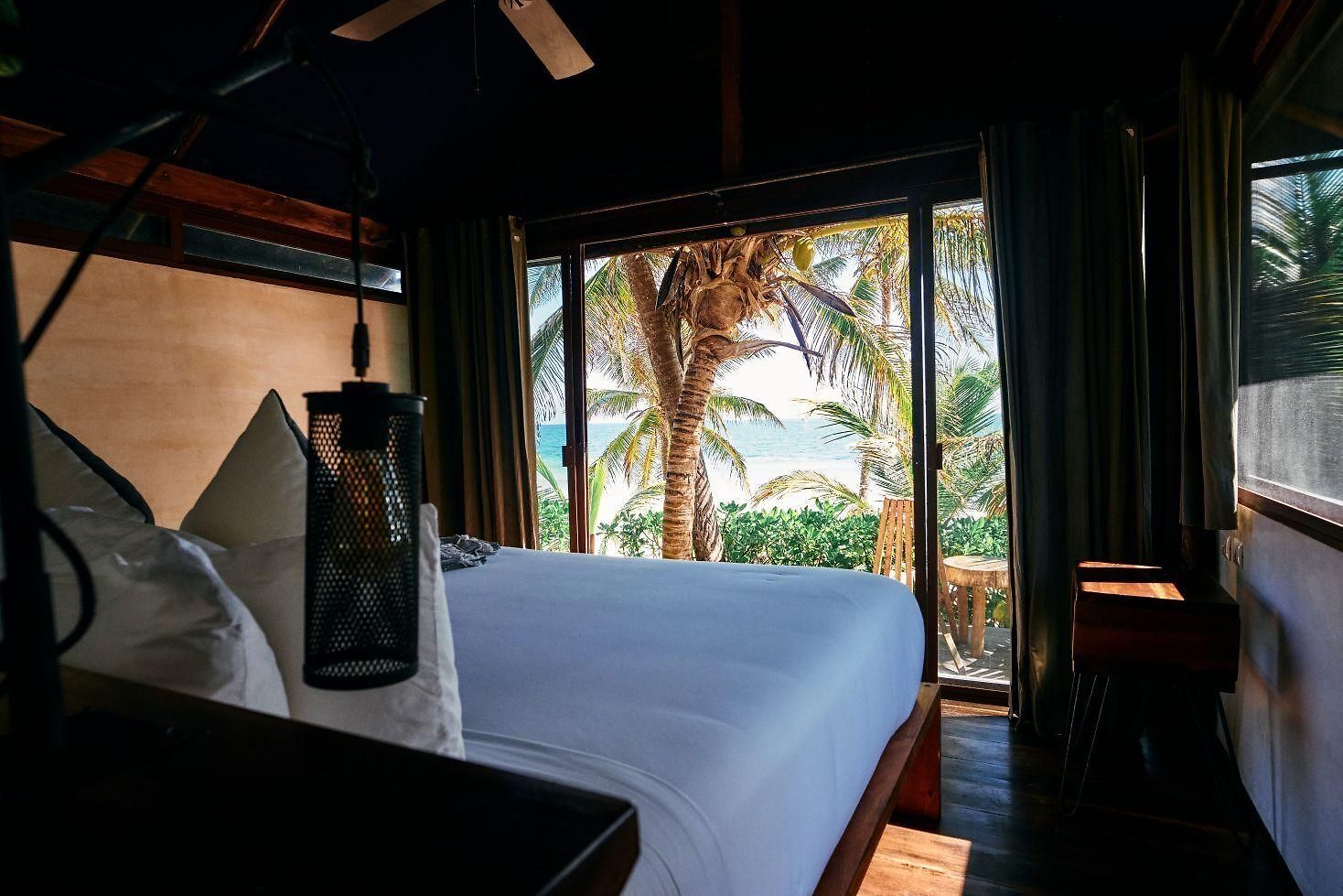 Libelula Beachfront Hotel 4*