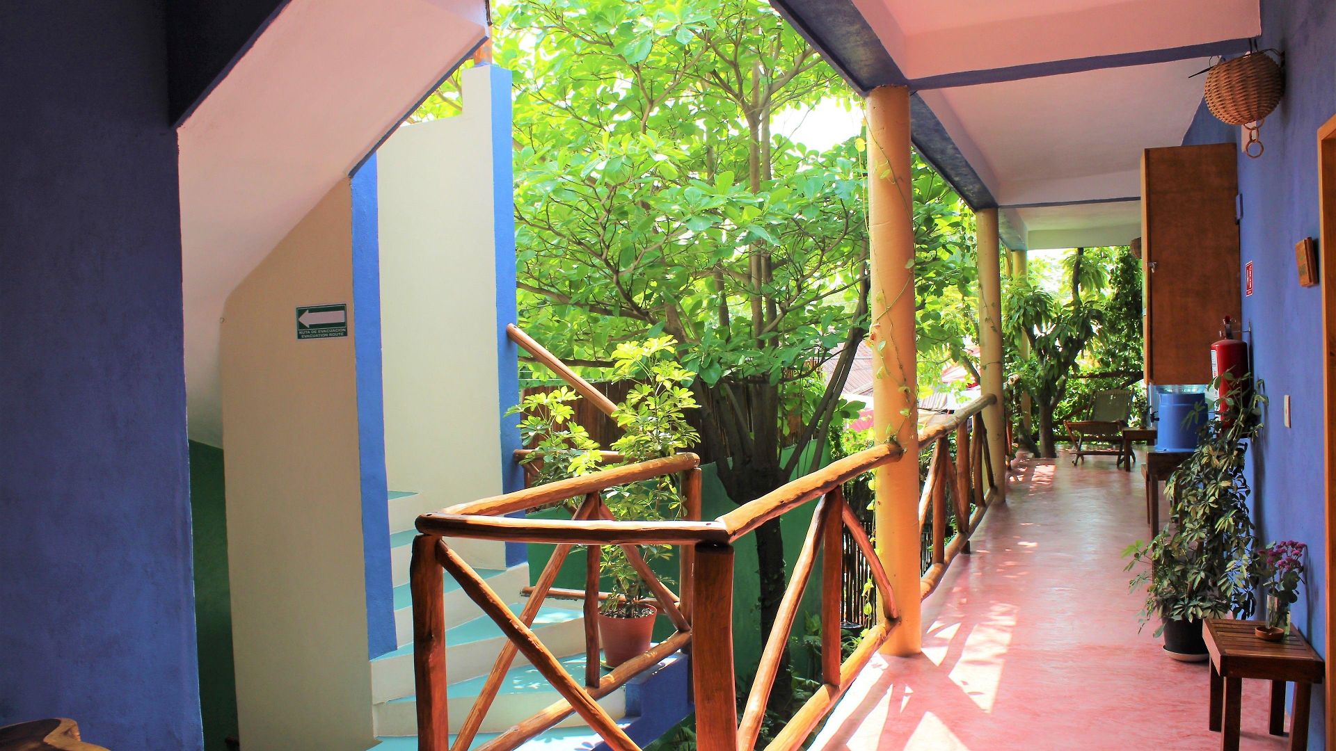 Casa Almendro Hotel