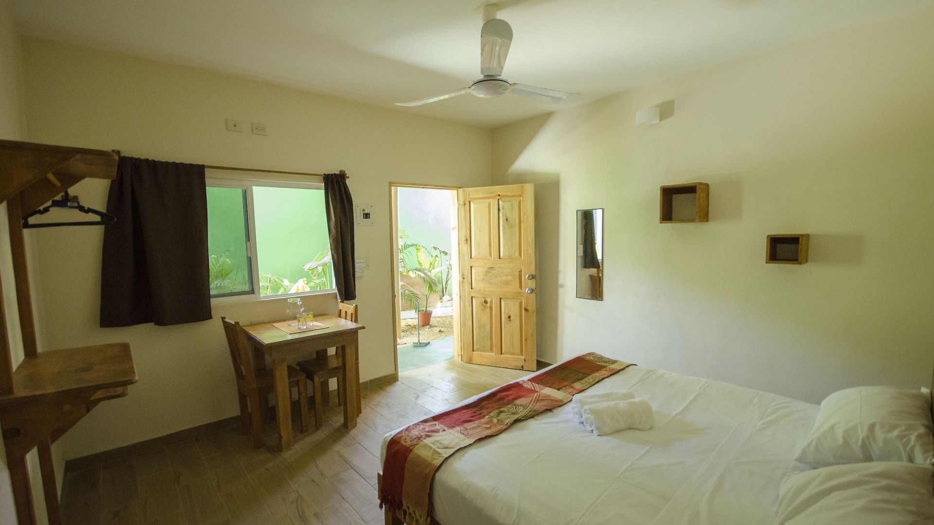 Casa Almendro Hotel 2*