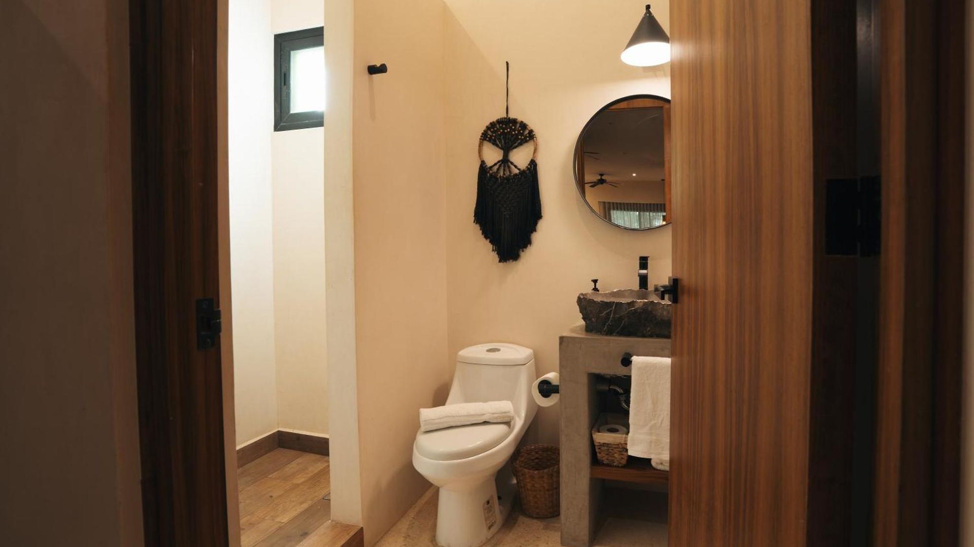 Stylish 3bd3ba In Tulum's Neighborhood