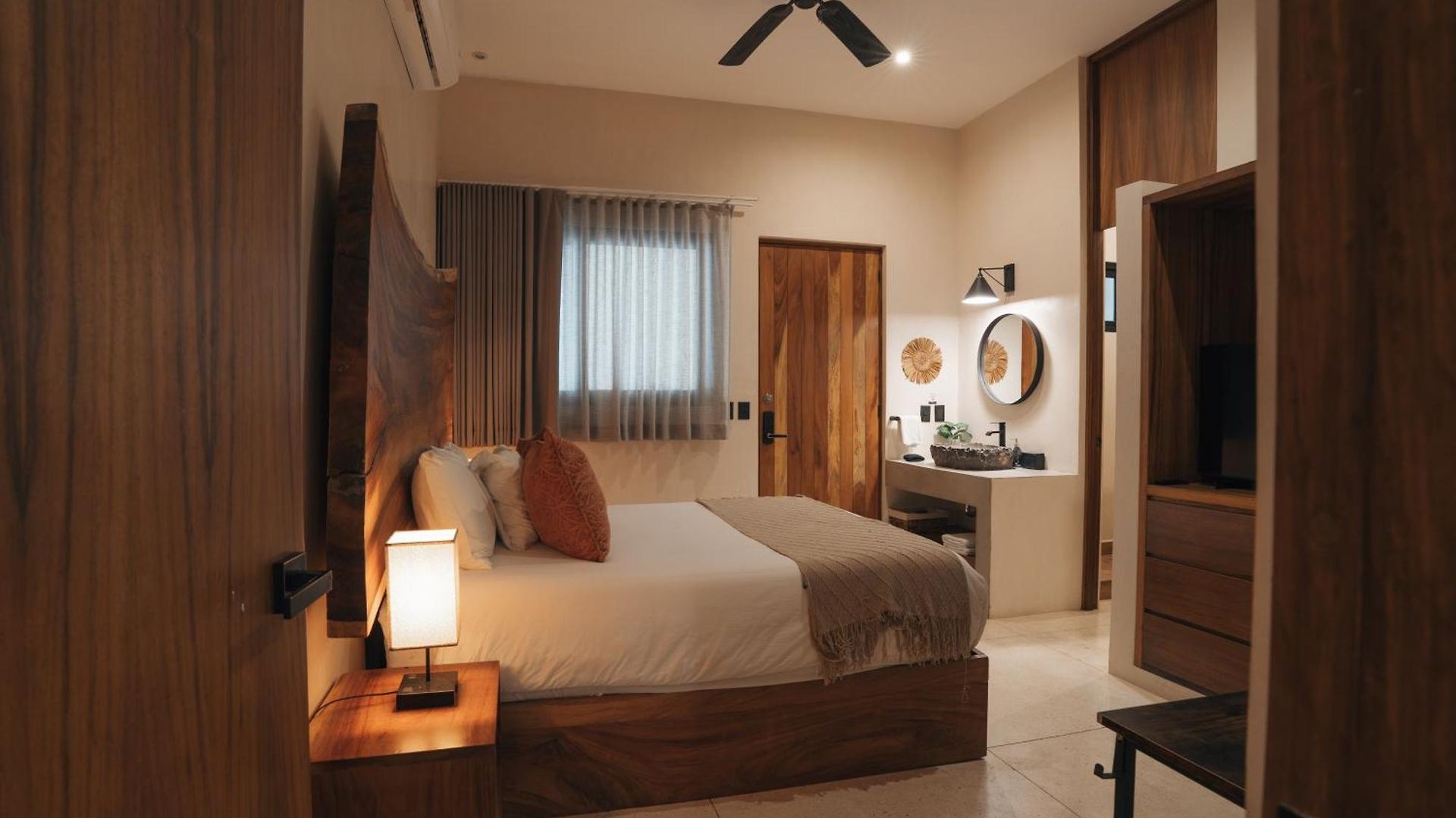Stylish 3bd3ba In Tulum's Neighborhood *