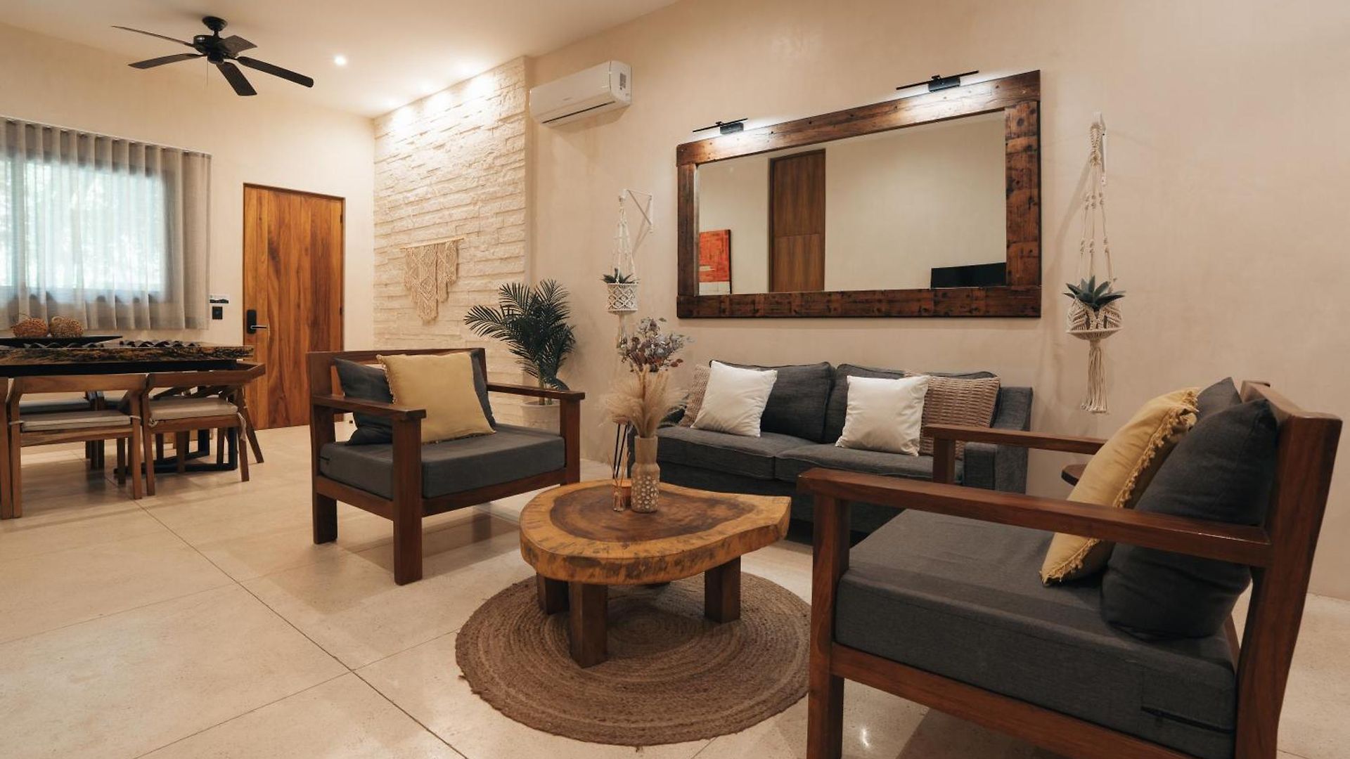 Stylish 3bd3ba In Tulum's Neighborhood