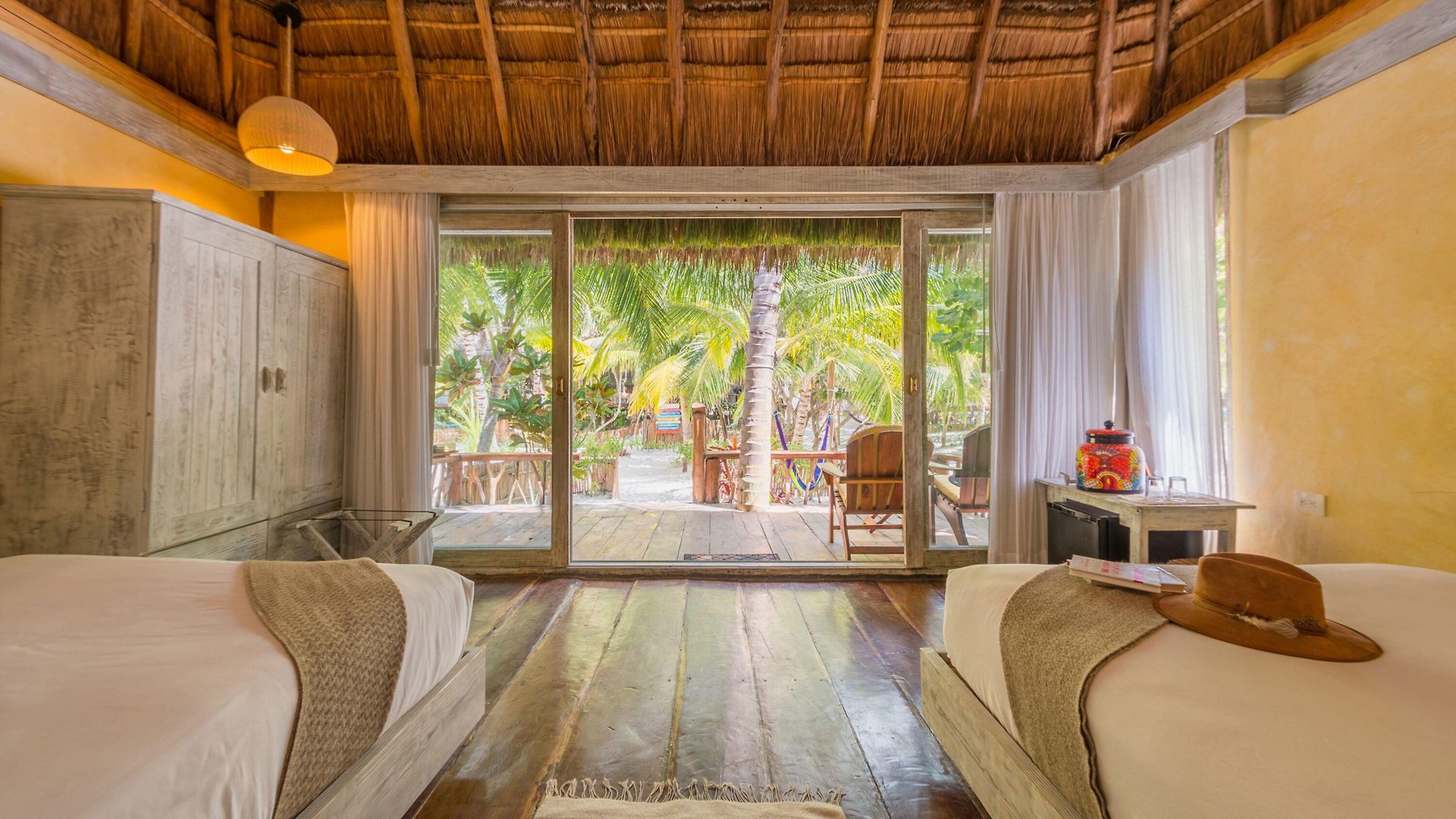 Hotel Pescadores 4*