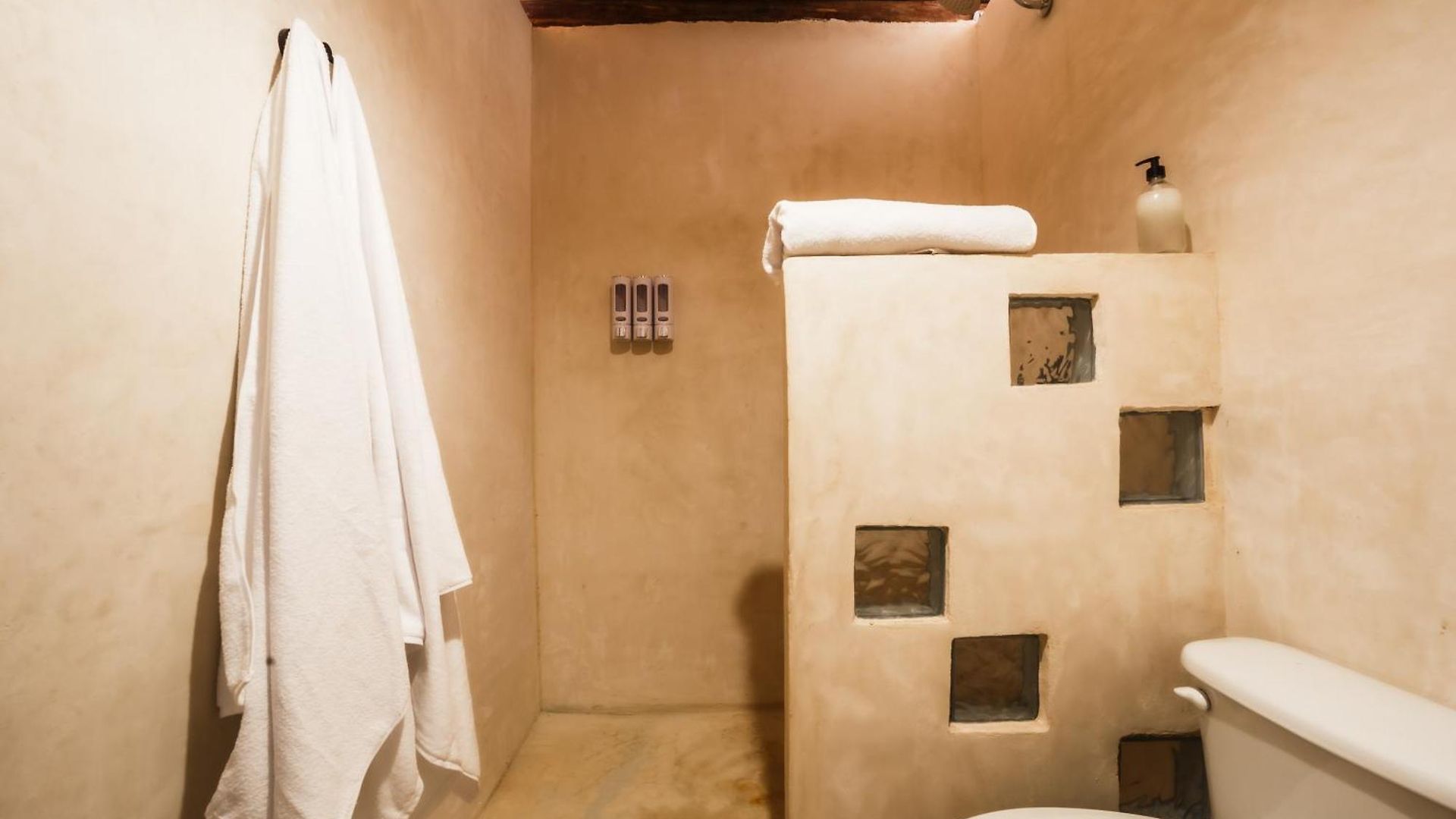 Hotel Co.bañitas