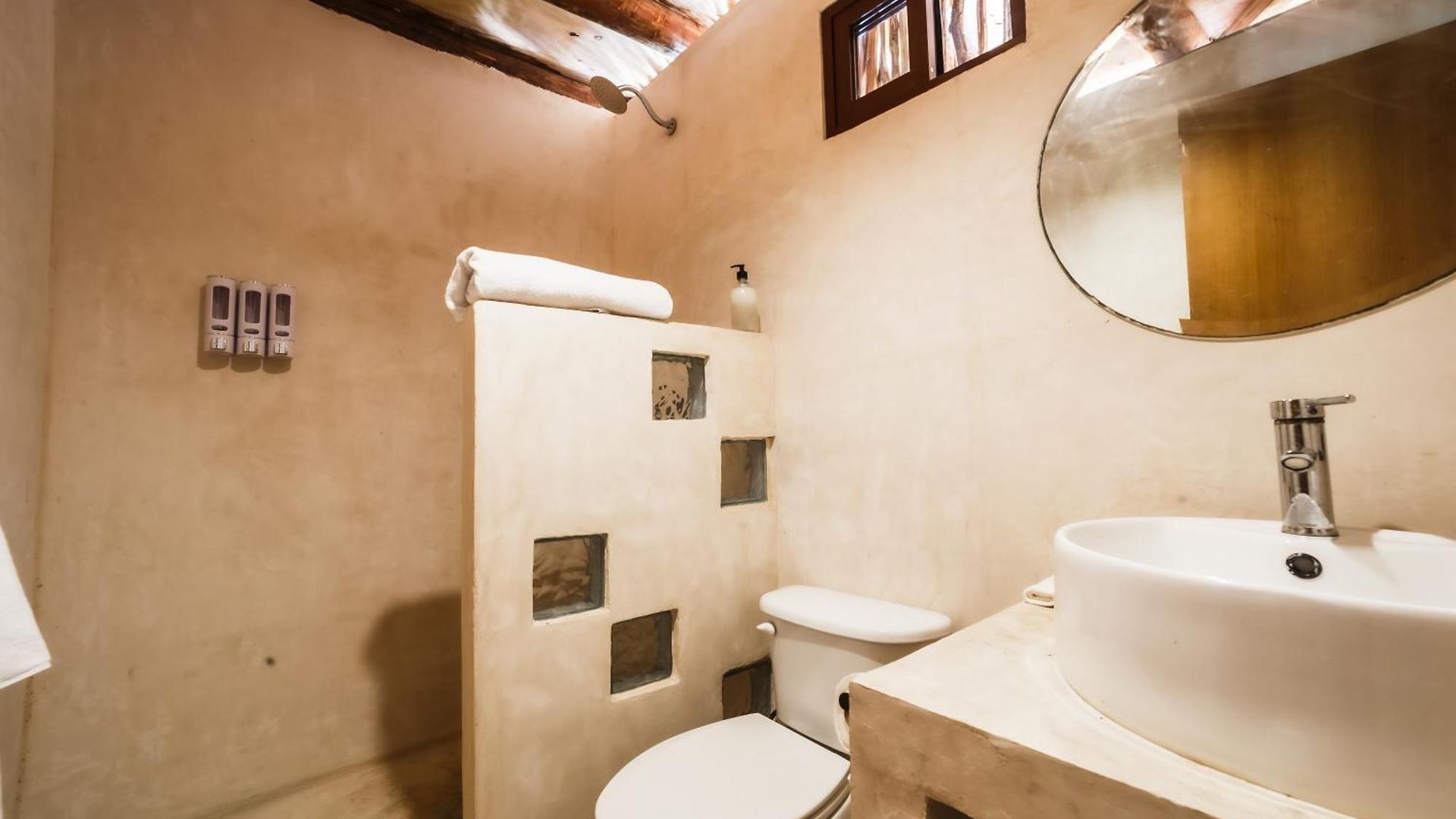 Co.bañitas Hotel *