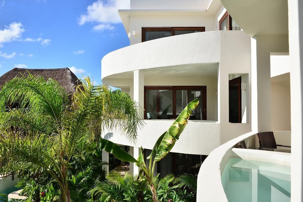 Hotel Intima Adults Only 3*