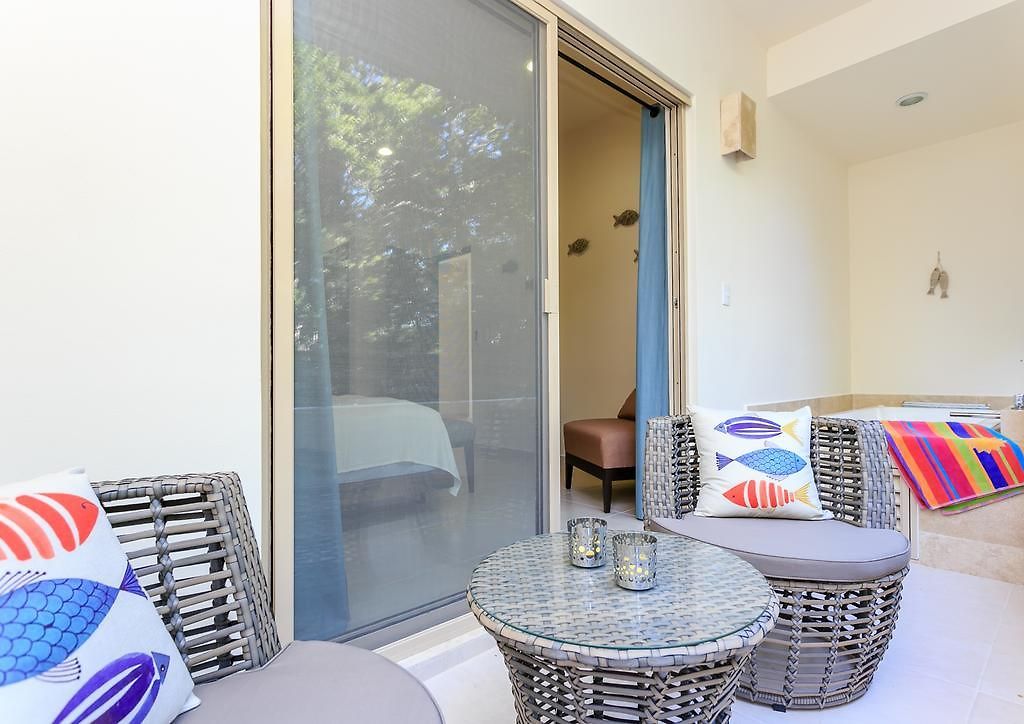 Complex With An Alluring Pool & Tropical Vibes By Stella Rentals! Apartment *