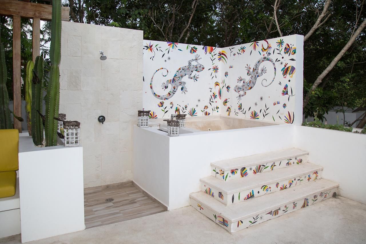 Luxury Private , Private Pool, Private Garden, Jacuzzi, 24hours Security Villa *