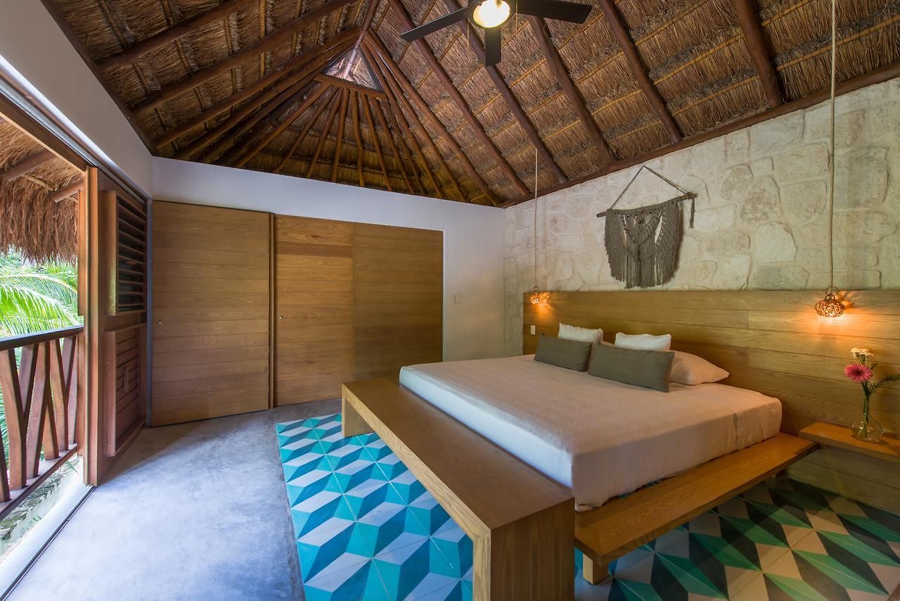 Prana Boutique Hotel 4*