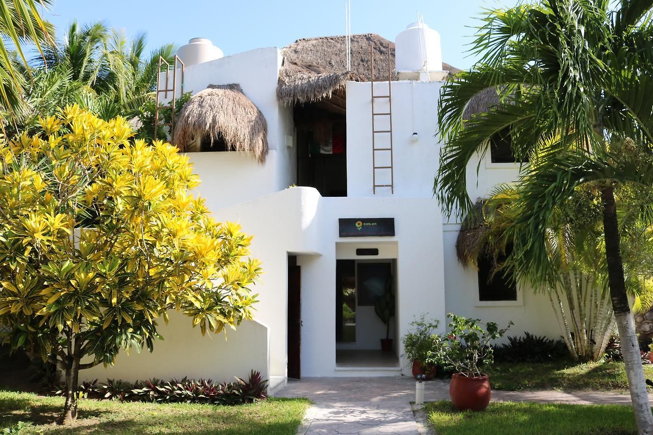 Hotel & Cabanas Zazil Kin 2*