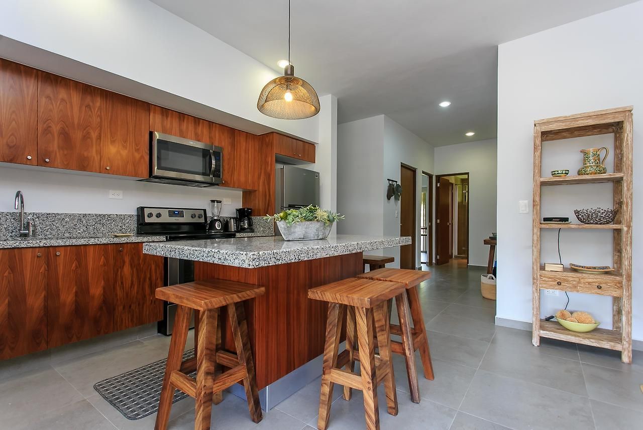 Complex With An Alluring Pool & Tropical Vibes By Stella Rentals! Apartment *