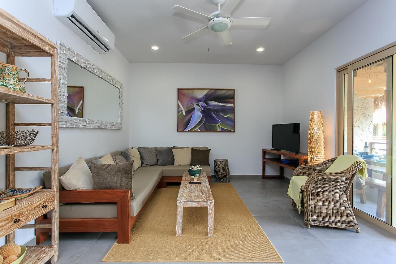 Apartment Complex With An Alluring Pool & Tropical Vibes By Stella Rentals!